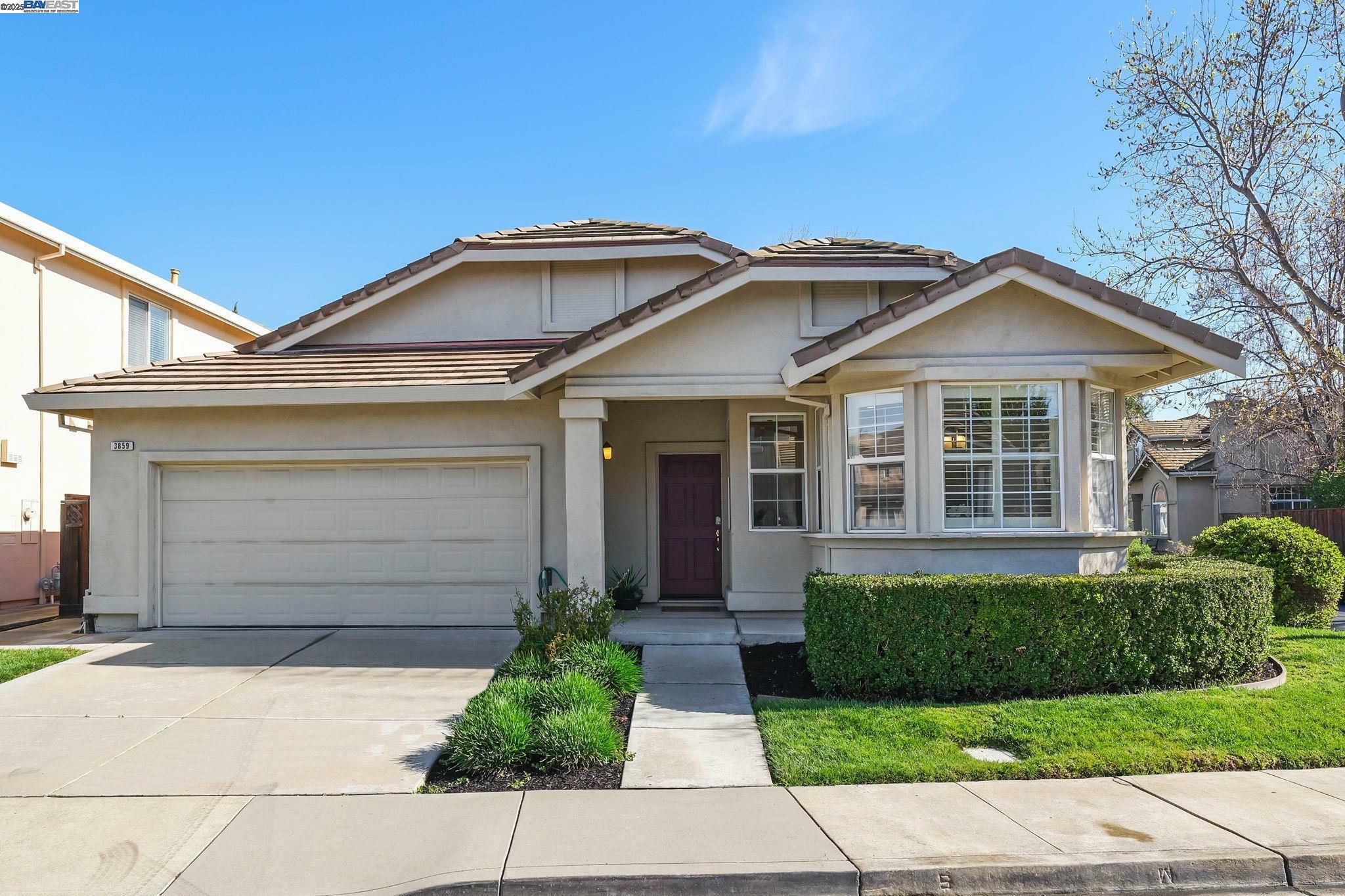 Property Photo: 3859 Appian St CA 94588
