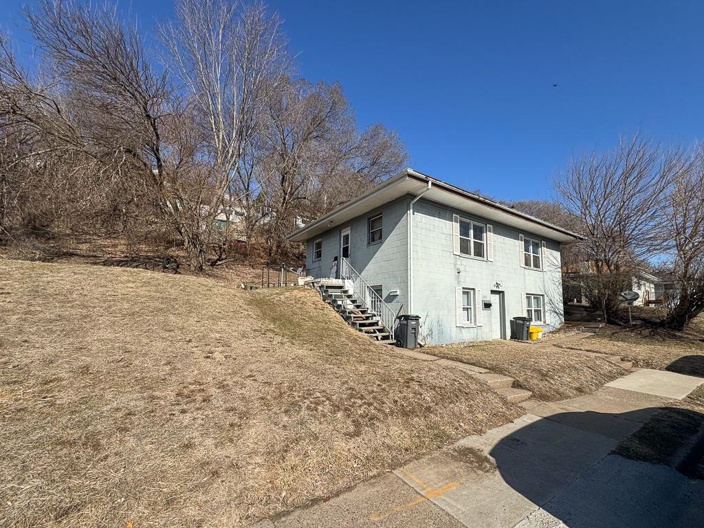 Property Photo:  1255 High Bluff Street  IA 52001 