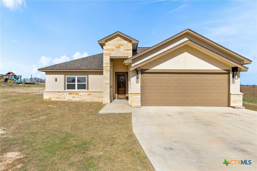 Property Photo: 510 Lazy Oak Lane TX 78121