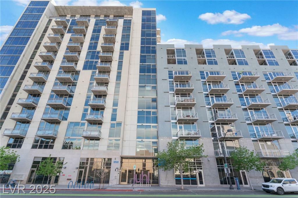 Property Photo: 353 East Bonneville Avenue 423 NV 89101