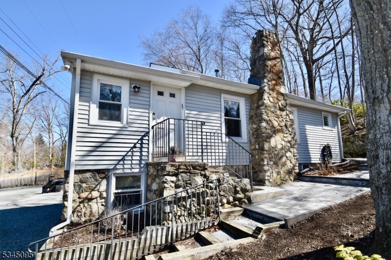 94 Wildwood Rd  Jefferson Twp. NJ 07438 photo