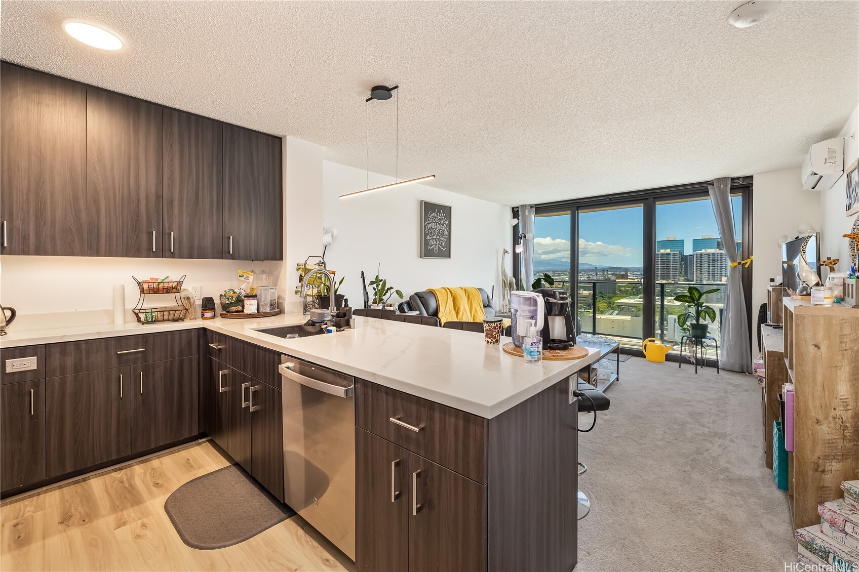 Property Photo:  615 Keawe Street 1905  HI 96813 