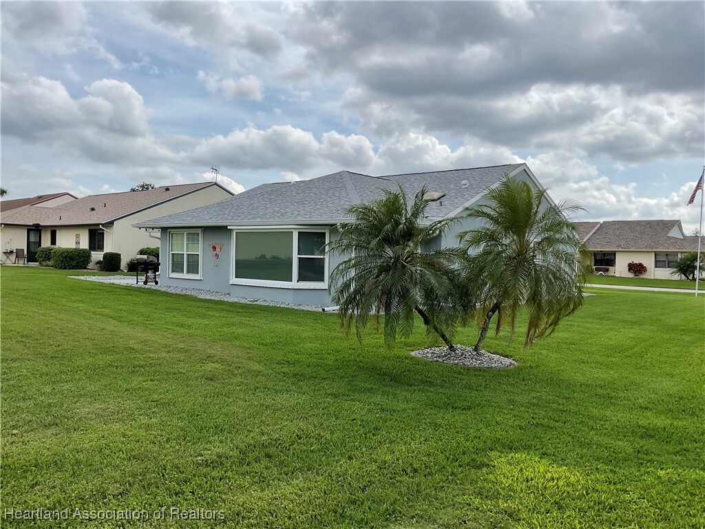 Property Photo: 360 Grove Circle FL 33825