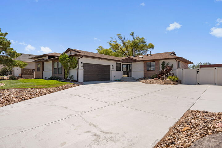 Property Photo:  2121 N Cobble Creek Drive  UT 84721 