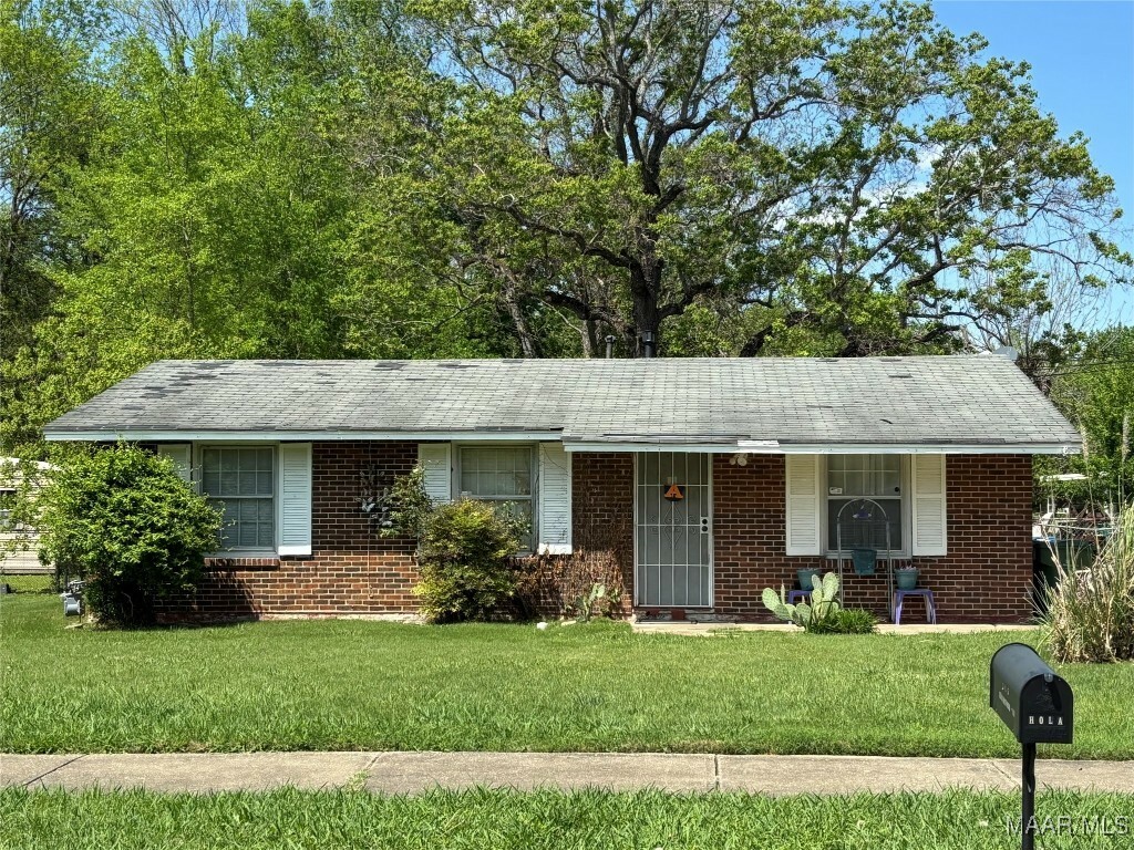 Property Photo:  115 Kingswood Road  AL 36108 