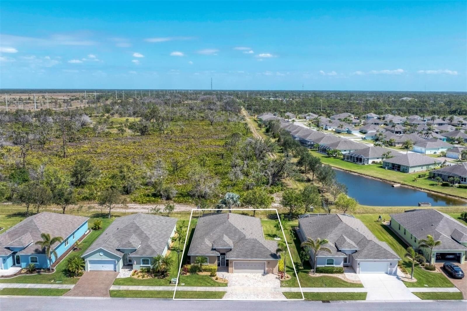 Property Photo:  284 Talquin Court  FL 34223 