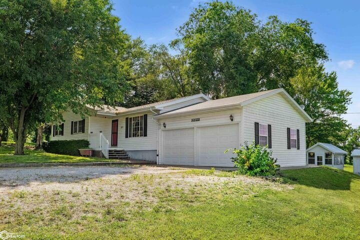 1213 Main Street  Montrose IA 52639 photo