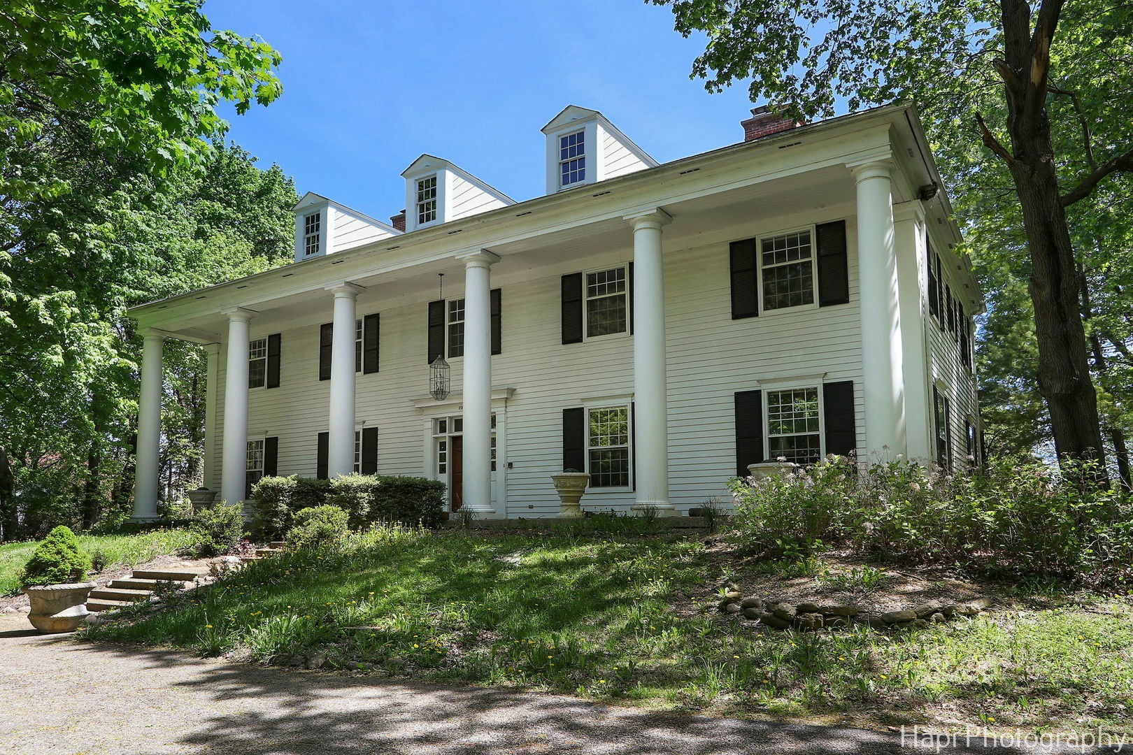 Property Photo: 23 W County Line Road IL 60010