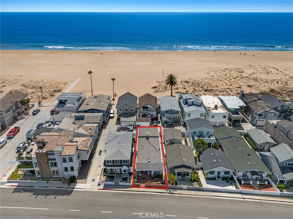 Property Photo: 809 W Balboa Boulevard CA 92661