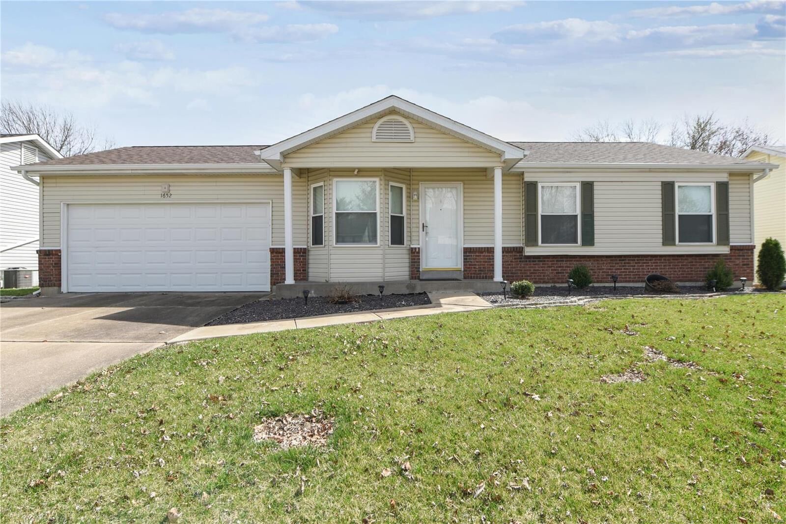 Property Photo: 1652 Oakwood Drive MO 63366