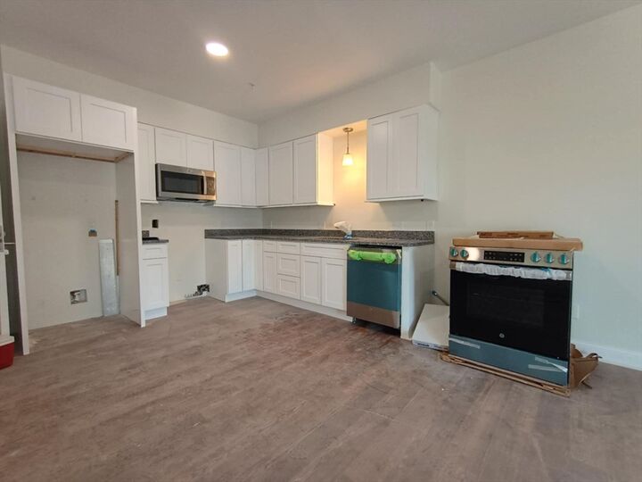 Property Photo:  10 Franklin Ave 402  MA 02151 