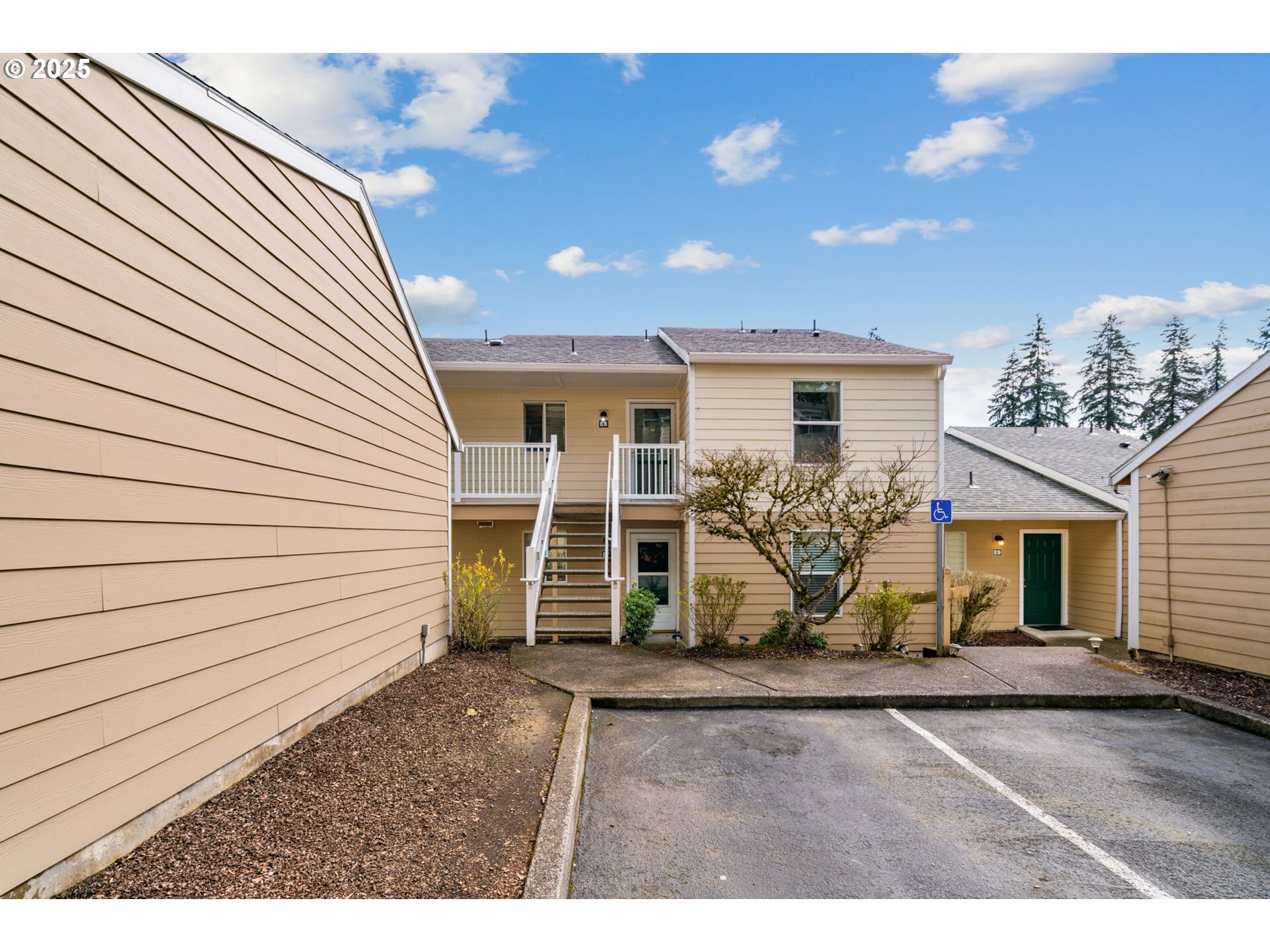 Property Photo: 13216 NE Salmon Creek Ave E8 WA 98686