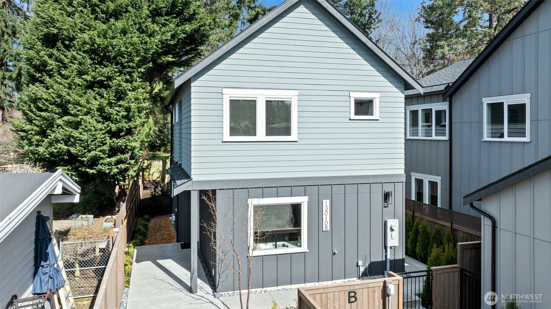 Property Photo: 13010 NE 113th Street B WA 98033
