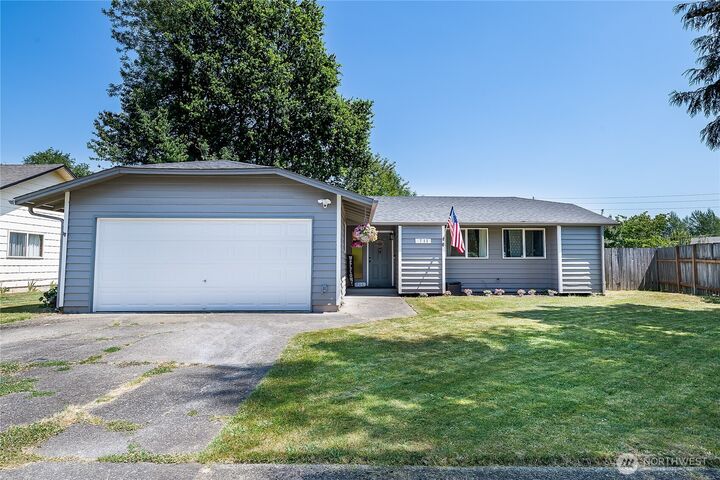 Property Photo:  711  Natalie Place  WA 98022 