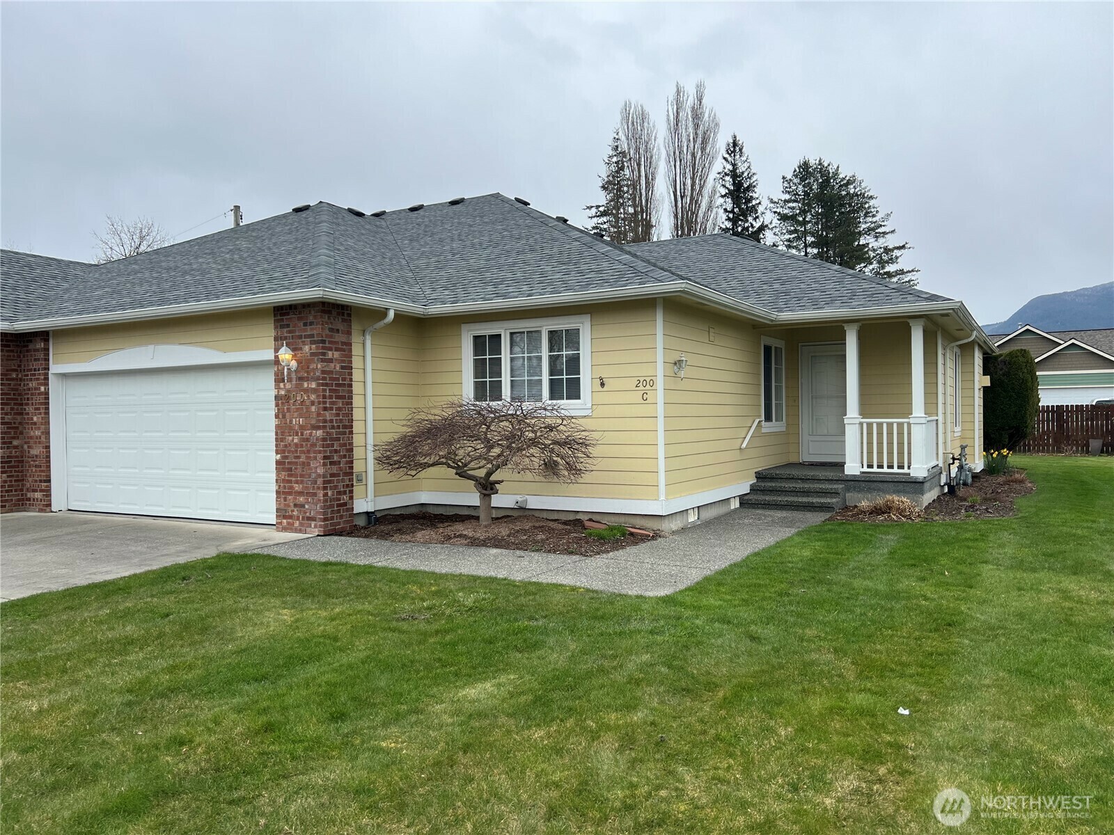 Property Photo: 200 W 2nd Street C WA 98276