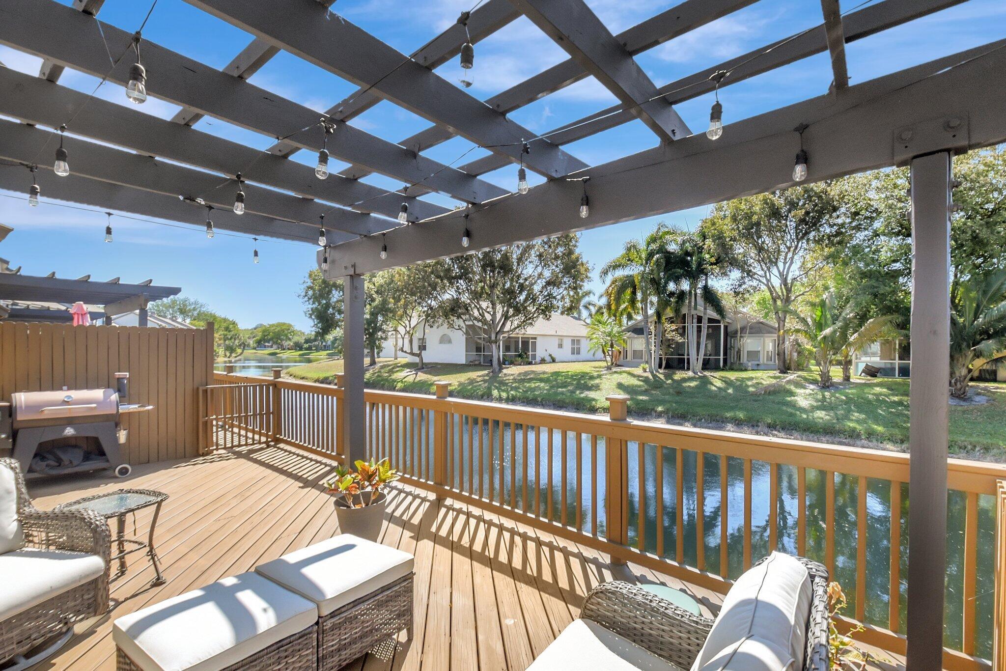 Property Photo:  1111 Landings Boulevard  FL 33413 