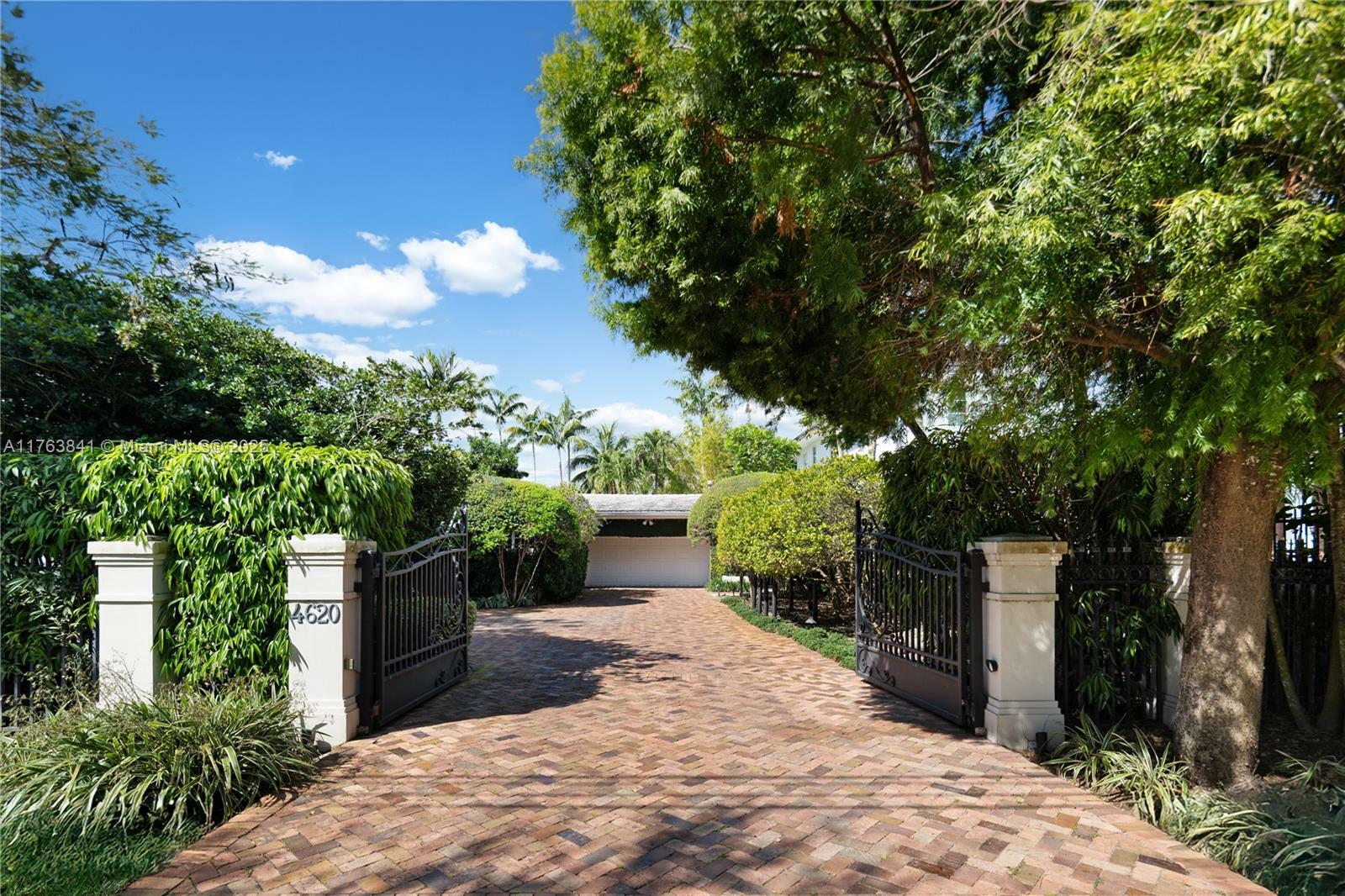 Property Photo:  4620 Granada Blvd  FL 33146 