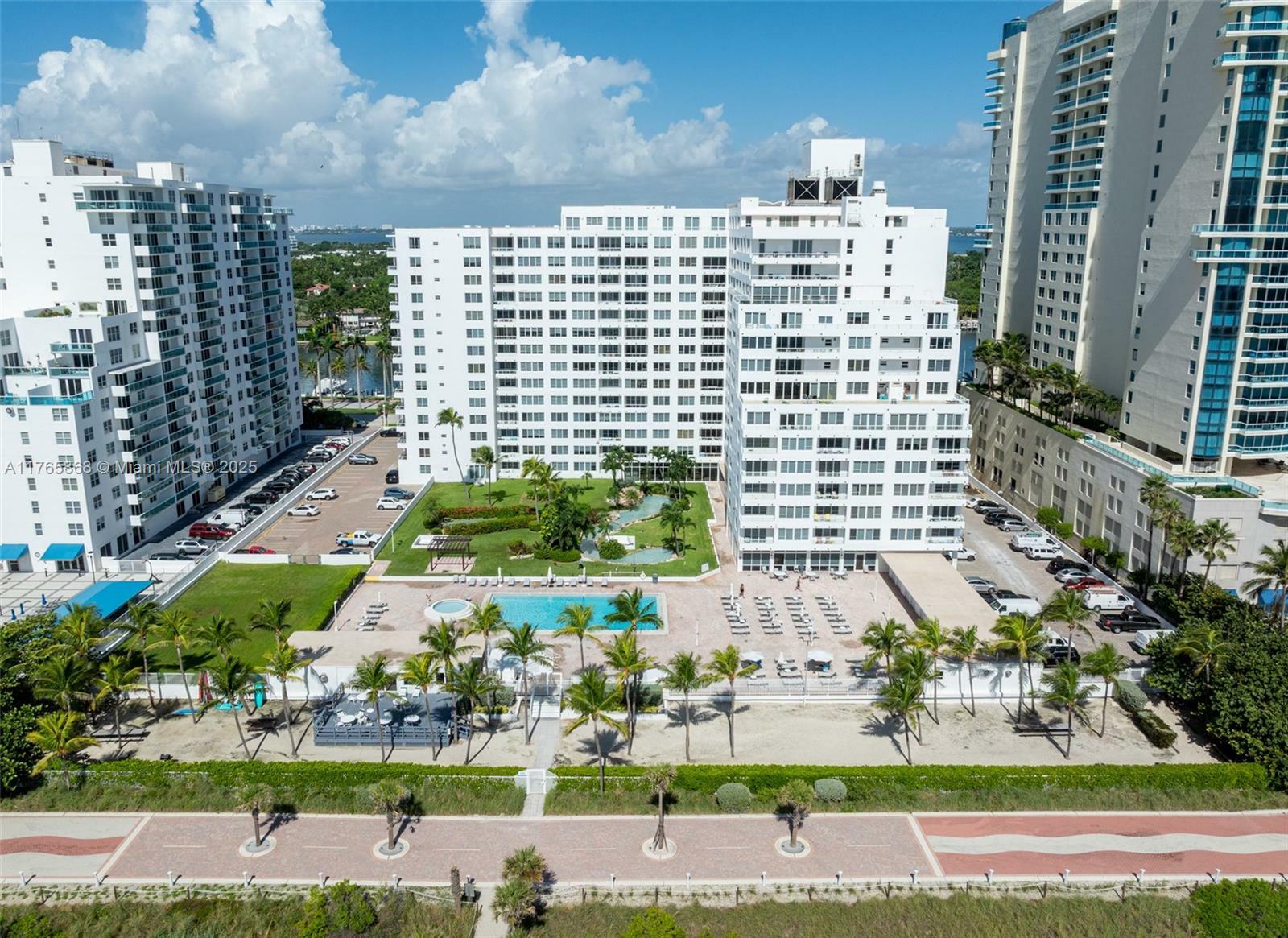 Property Photo:  5005 Collins Ave 506  FL 33140 