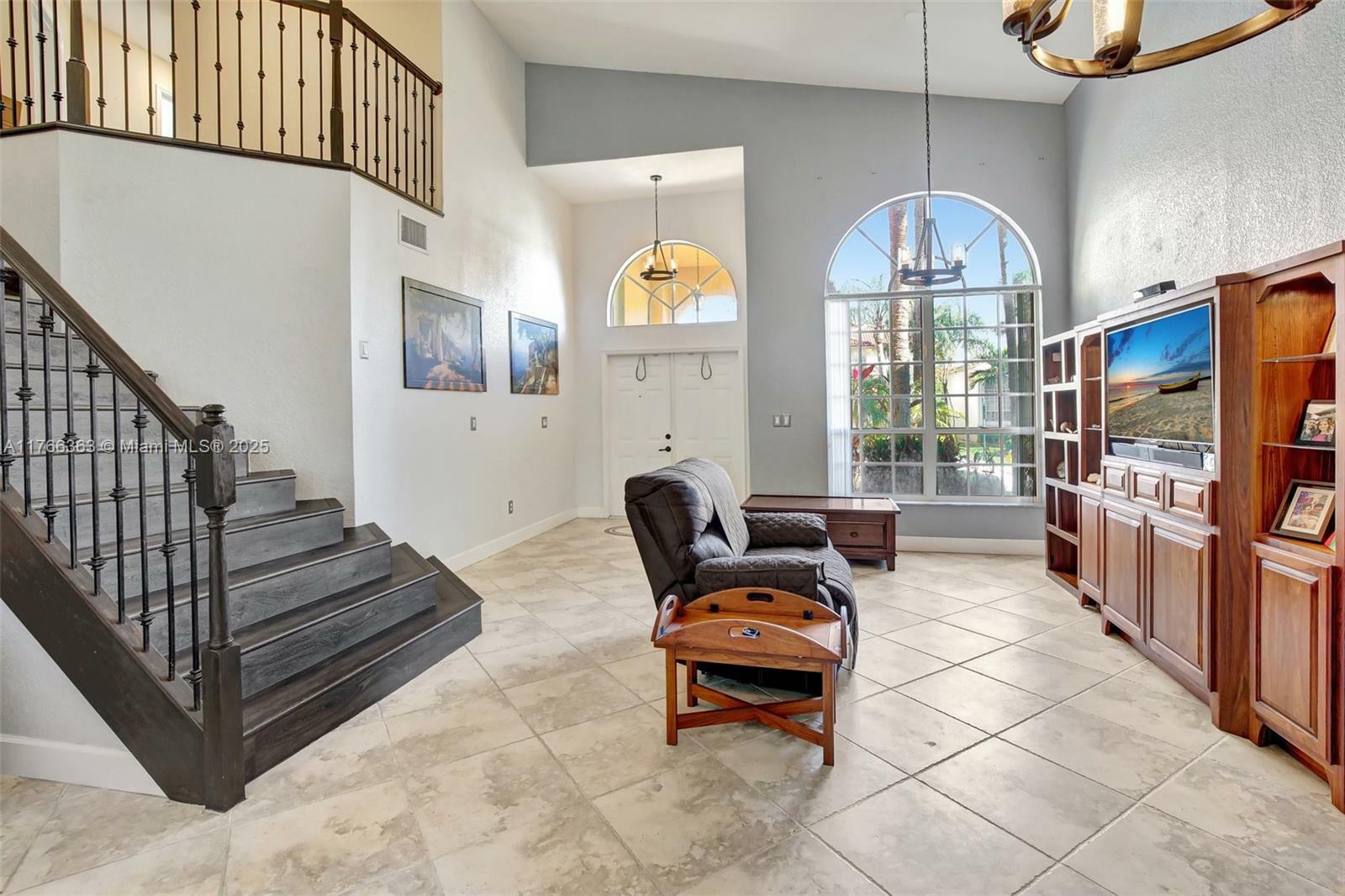 Property Photo: 15852 SW 14th St FL 33027