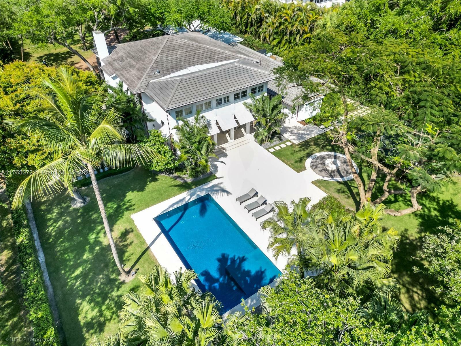 Property Photo:  4550 Sunset Dr  FL 33143 