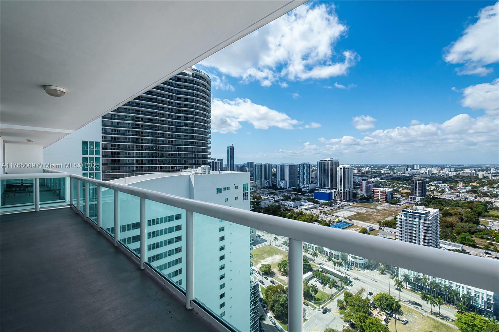 Property Photo:  1800 N Bayshore Dr 4110  FL 33132 