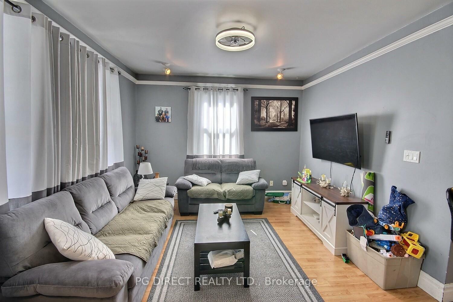 Photo de la propriété: 22 &Amp 24 Francis Street ON K8V 1S6