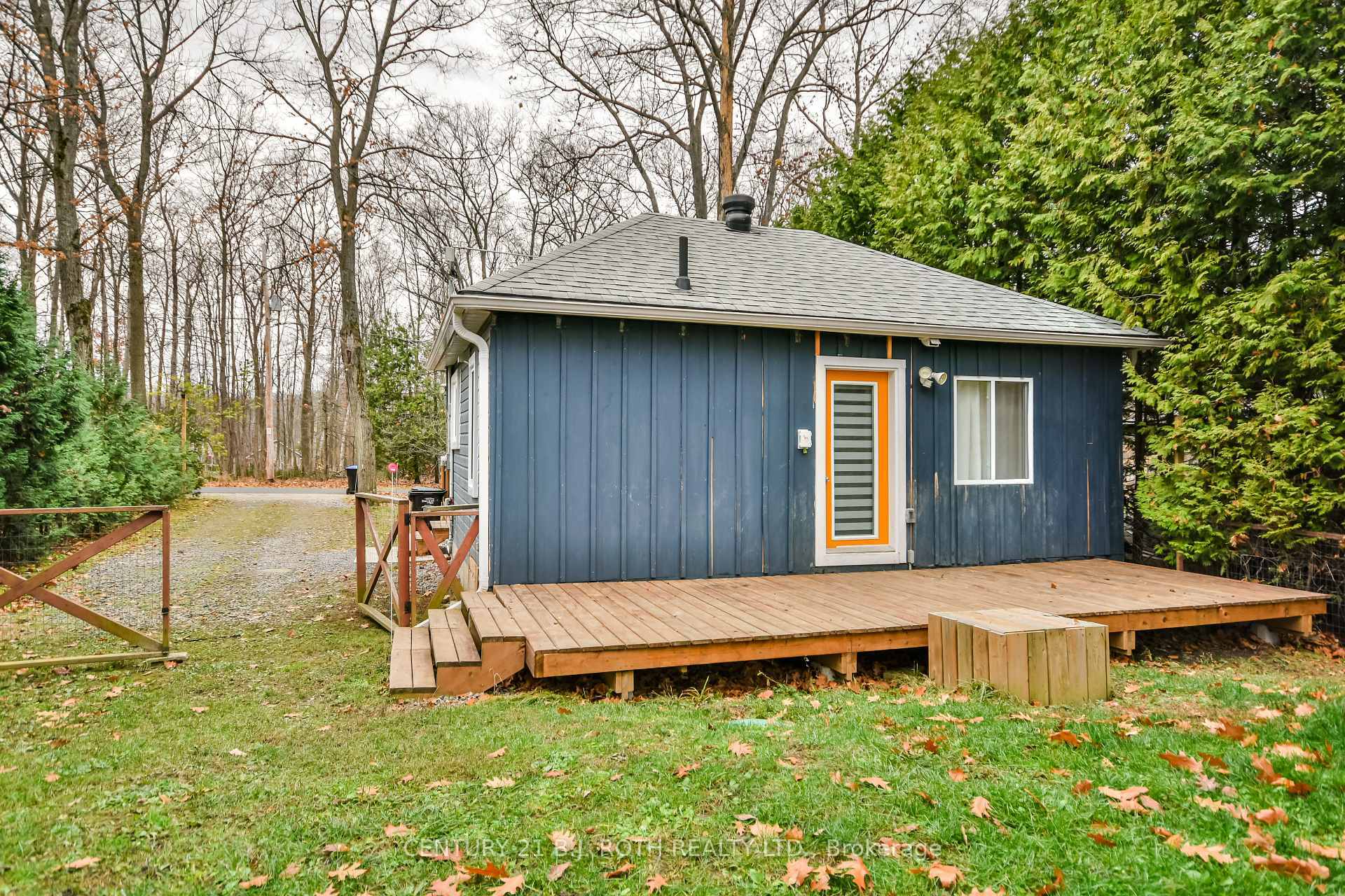 Property Photo: 53 Polish Avenue ON L9M 1W8