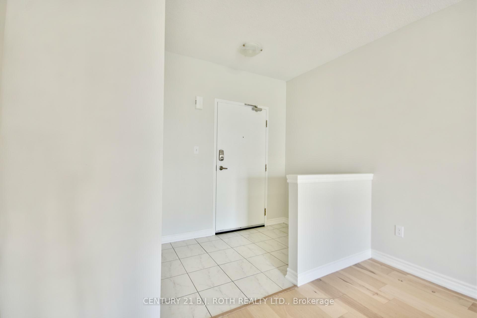 Property Photo: 39 Ferndale Drive S 205 ON L4N 5T5