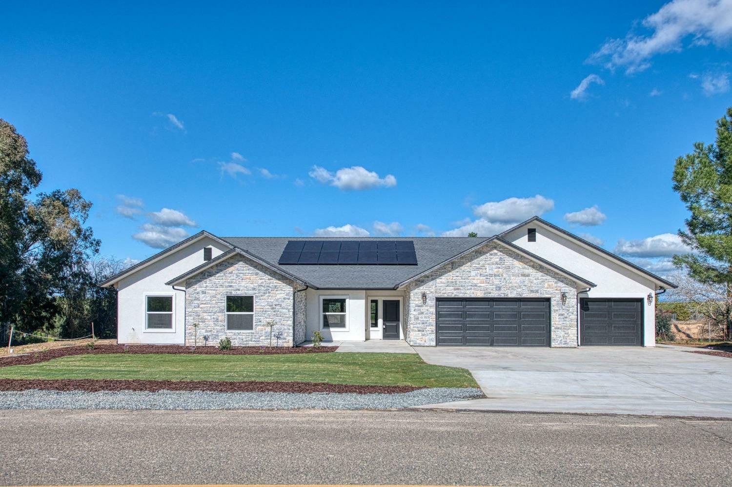 11271 Mountain View Drive  Madera CA 93636 photo