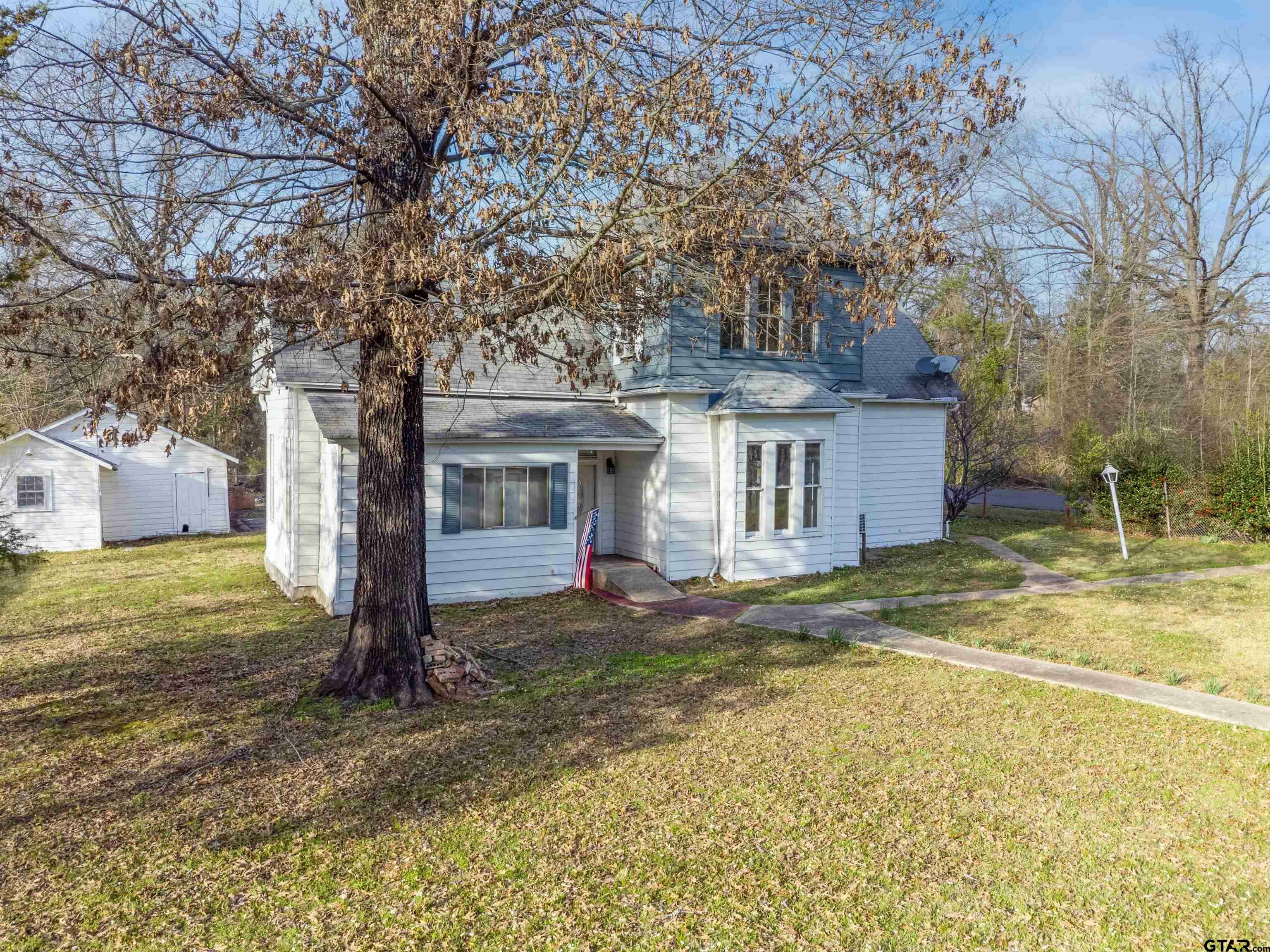 Property Photo: 2701 University Ave TX 75670