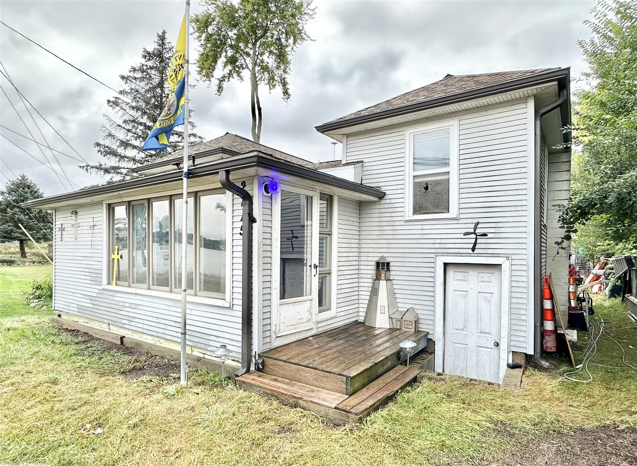 Property Photo: 2715 Duck Lake Road MI 48356