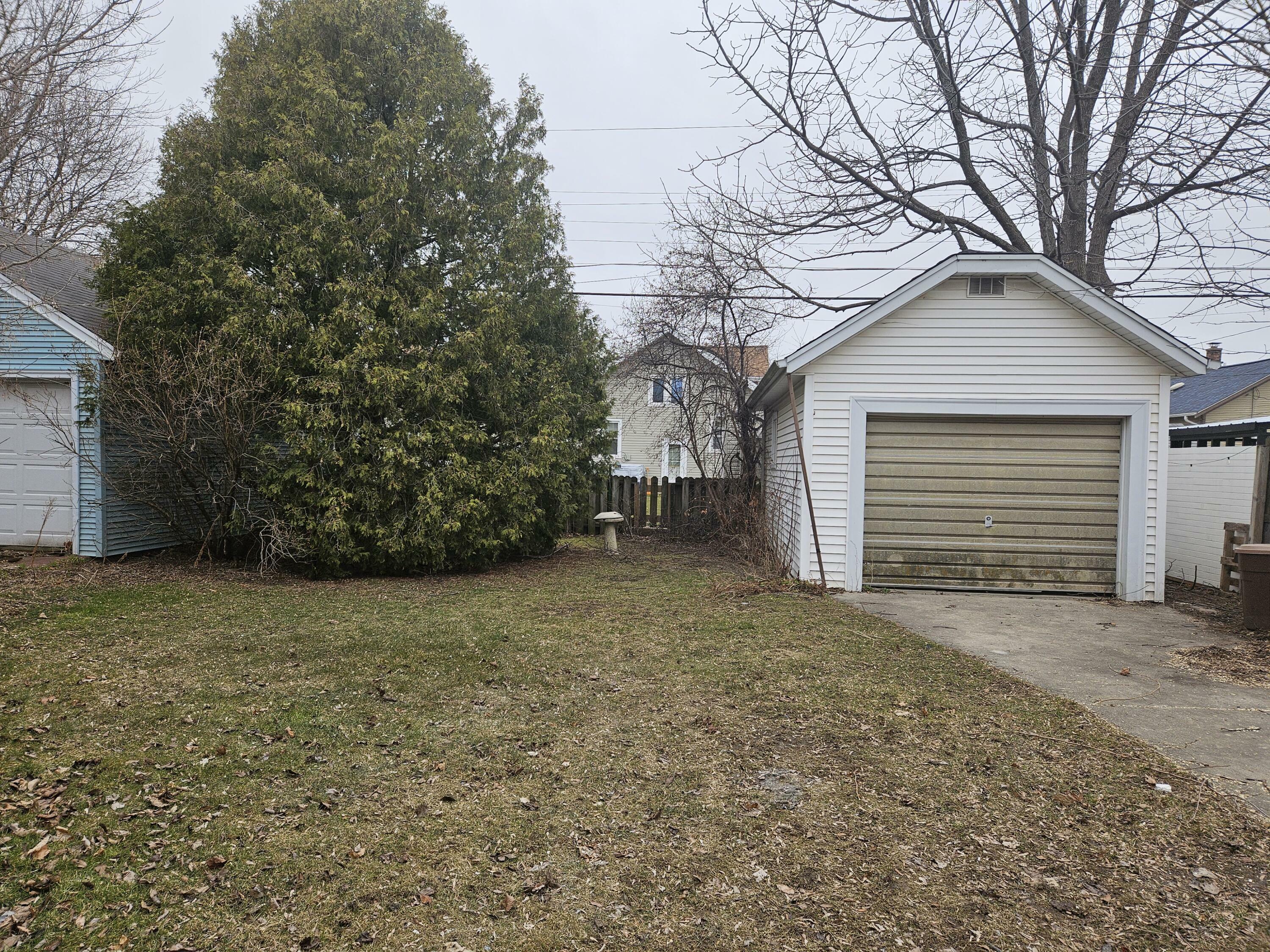 Property Photo: 1302 Wolff St WI 53402