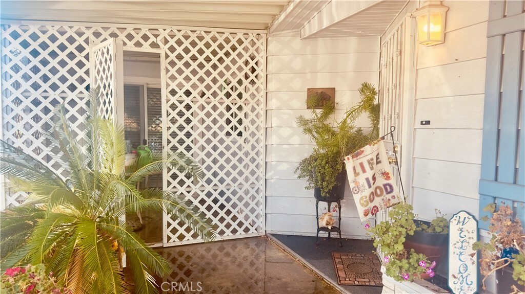 Property Photo: 601 N Kirby Street 292 CA 92545