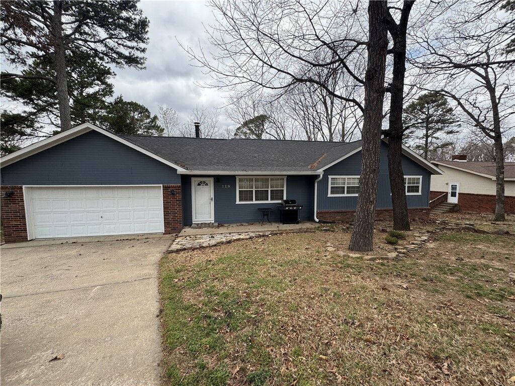 Property Photo:  10 Rivercliff Road  AR 72756 