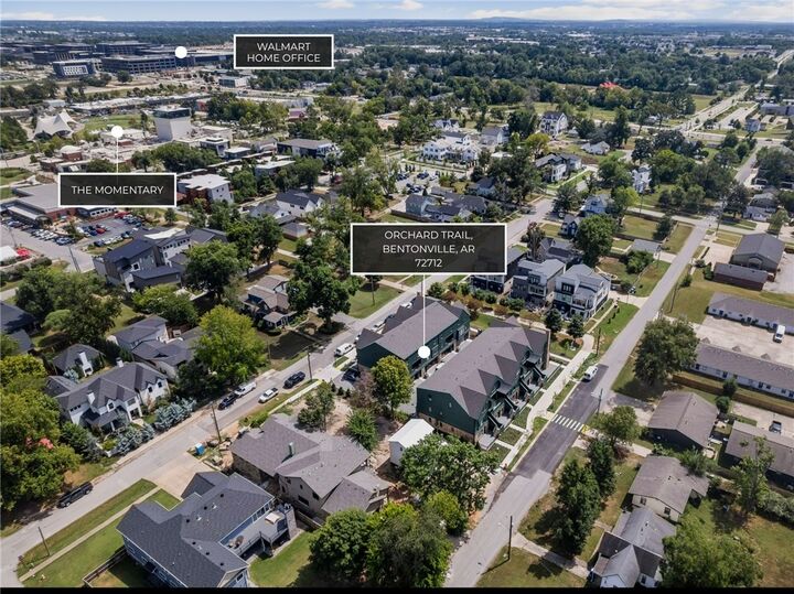 Property Photo: 423 SE B Street AR 72712