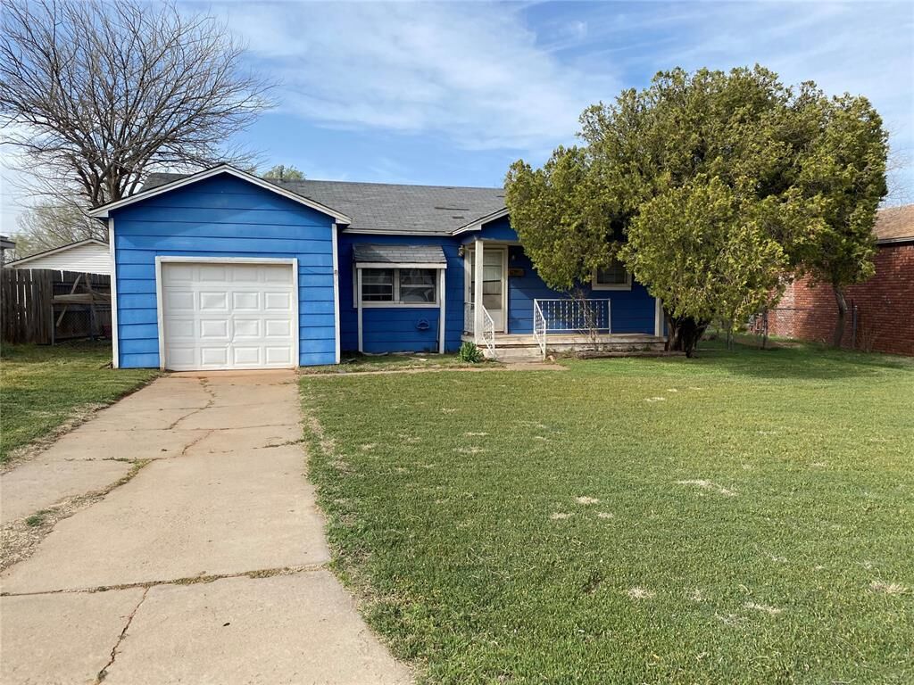 Property Photo: 905 Loyadell Street OK 73521