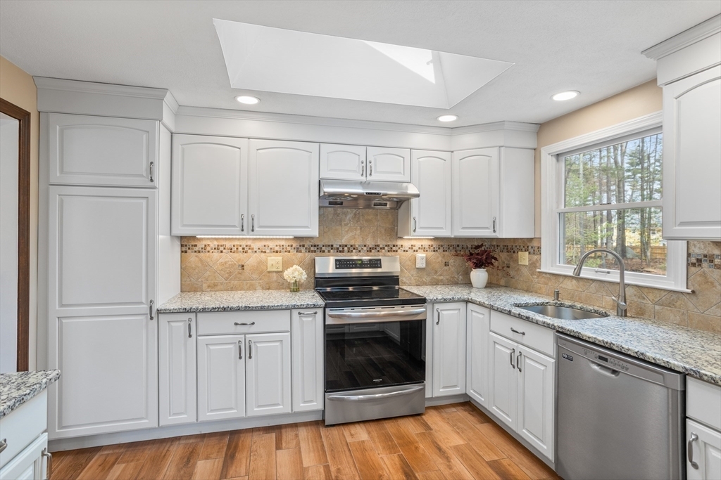 Property Photo: 10 Lincoln Drive MA 01720