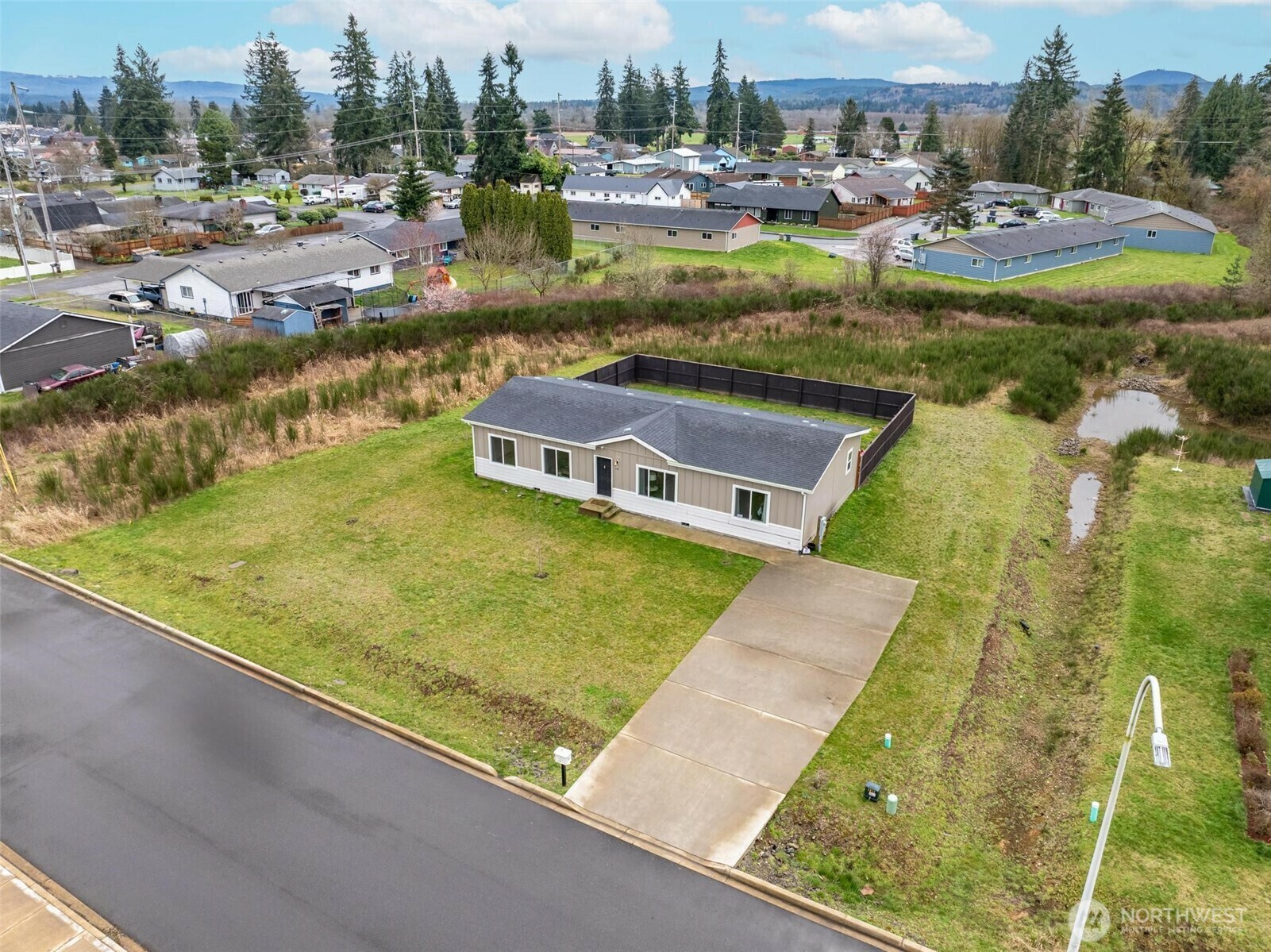 Property Photo: 122 W Martin Place WA 98541