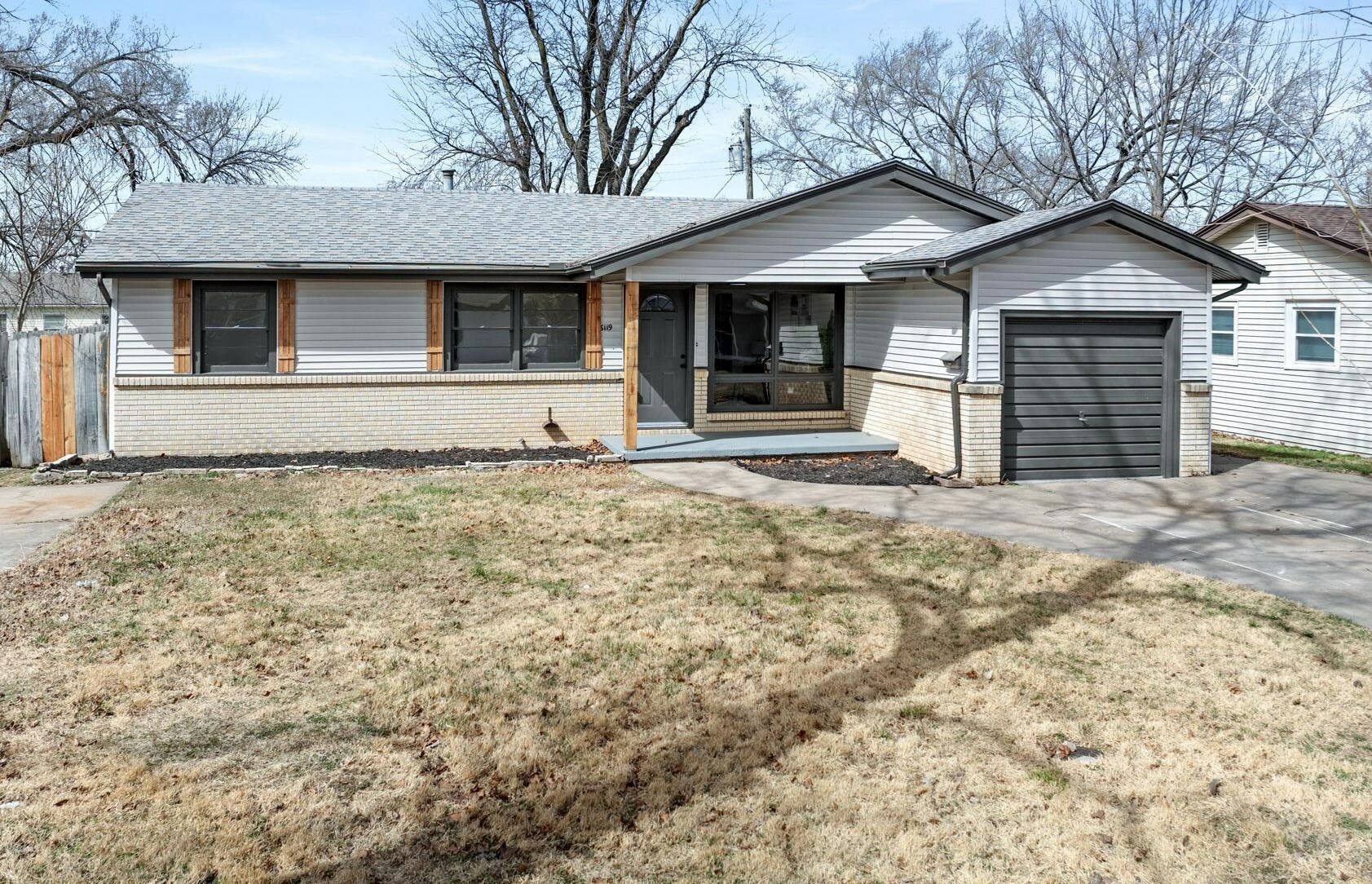 Property Photo: 6119 N Forestor KS 67219