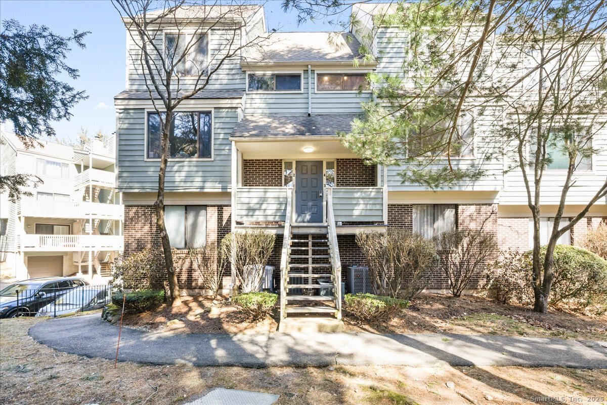 Property Photo:  3 Oakwood Avenue B4  CT 06850 