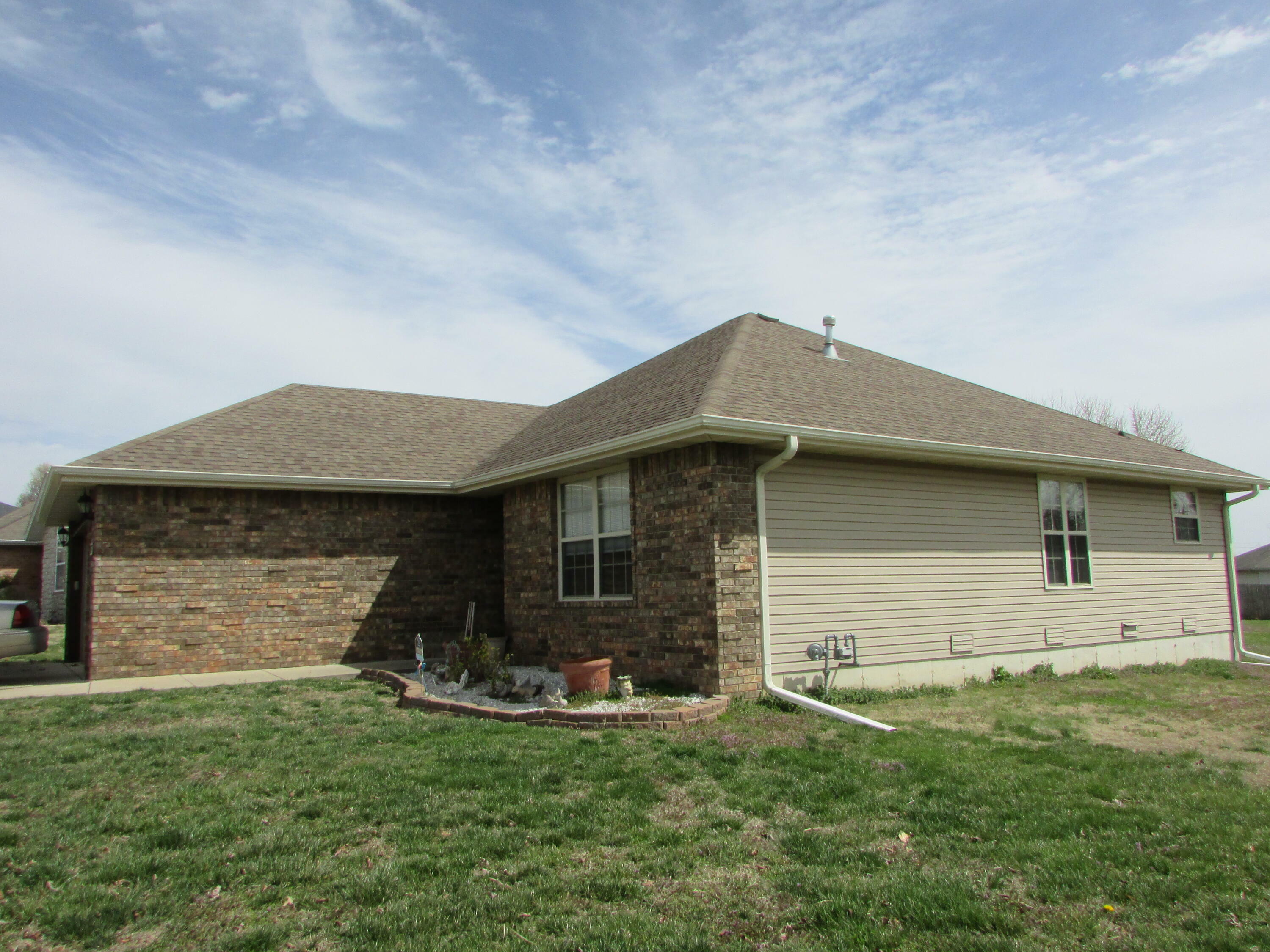 Property Photo: 648 N Delaware Avenue MO 65738