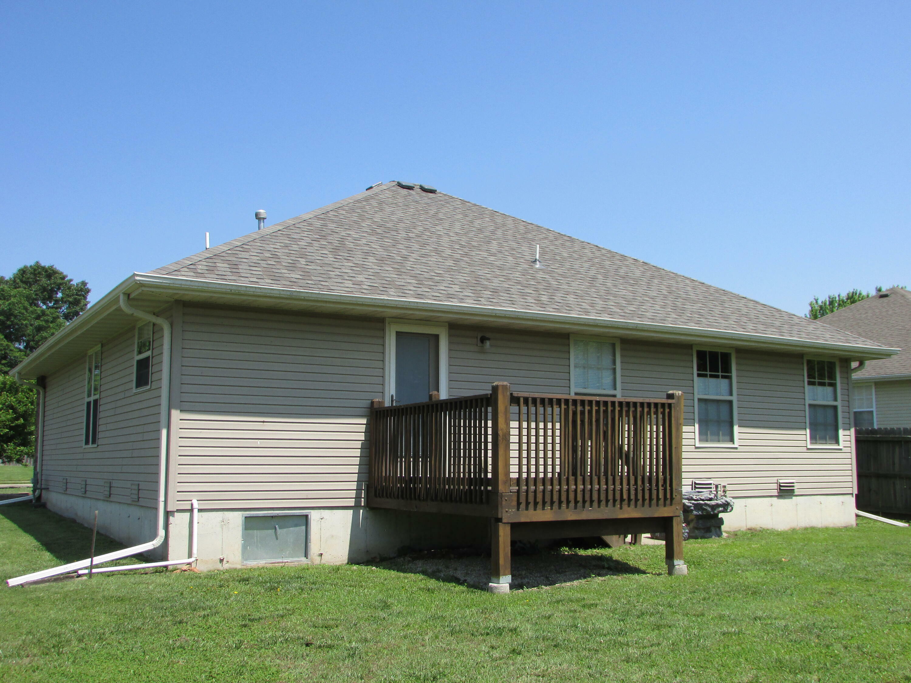 Property Photo: 648 N Delaware Avenue MO 65738