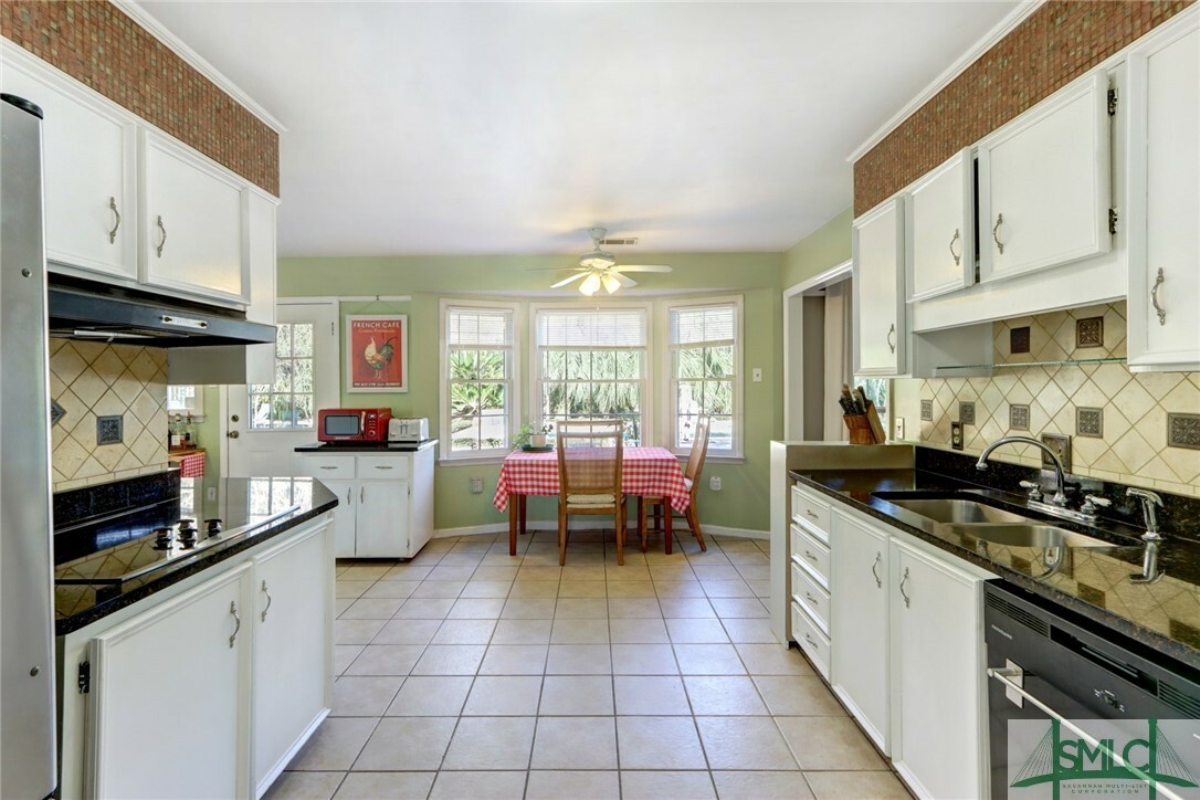 Property Photo: 210 Maria Road GA 31410