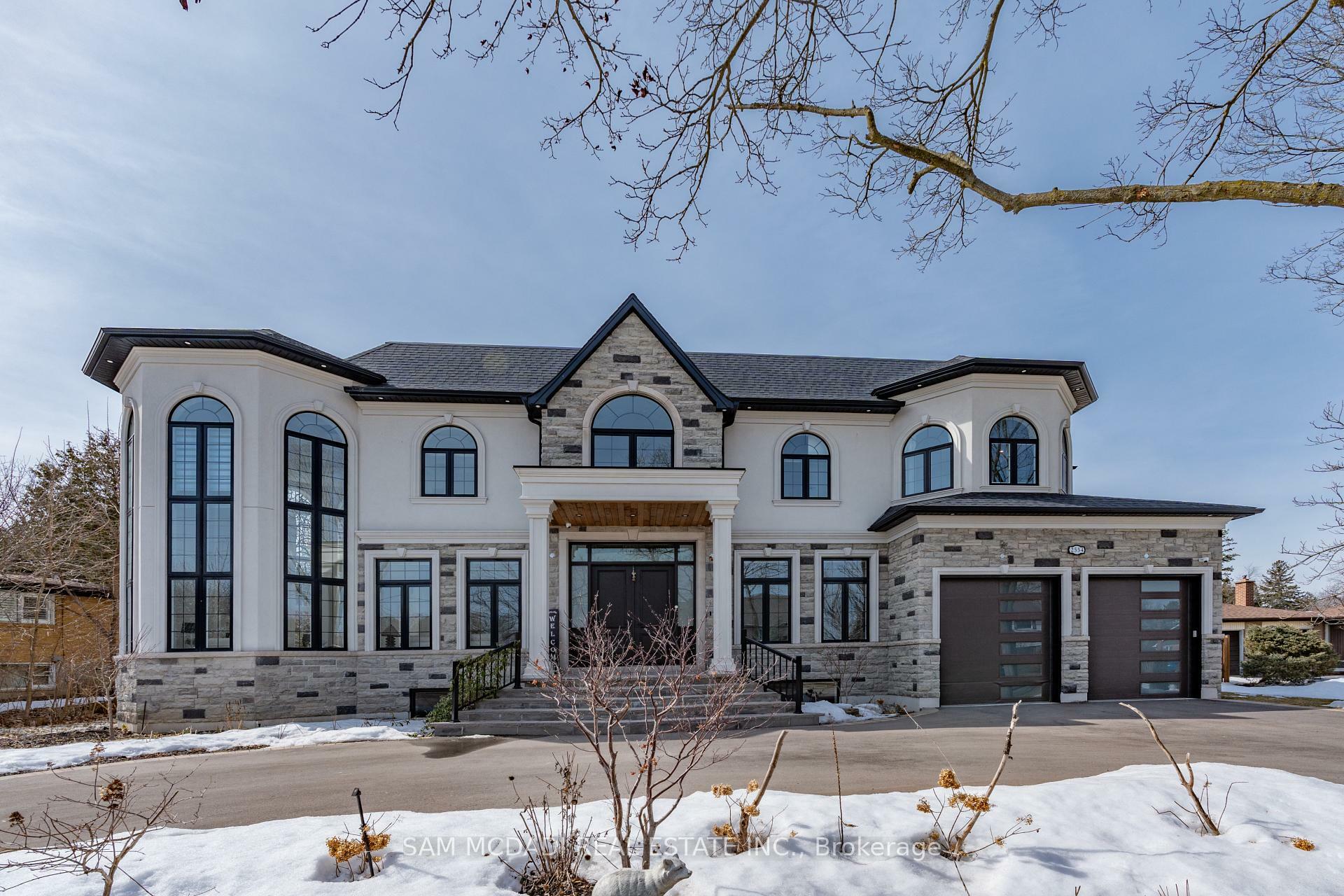 Property Photo: 2554 Liruma Road ON L5K 1Y6