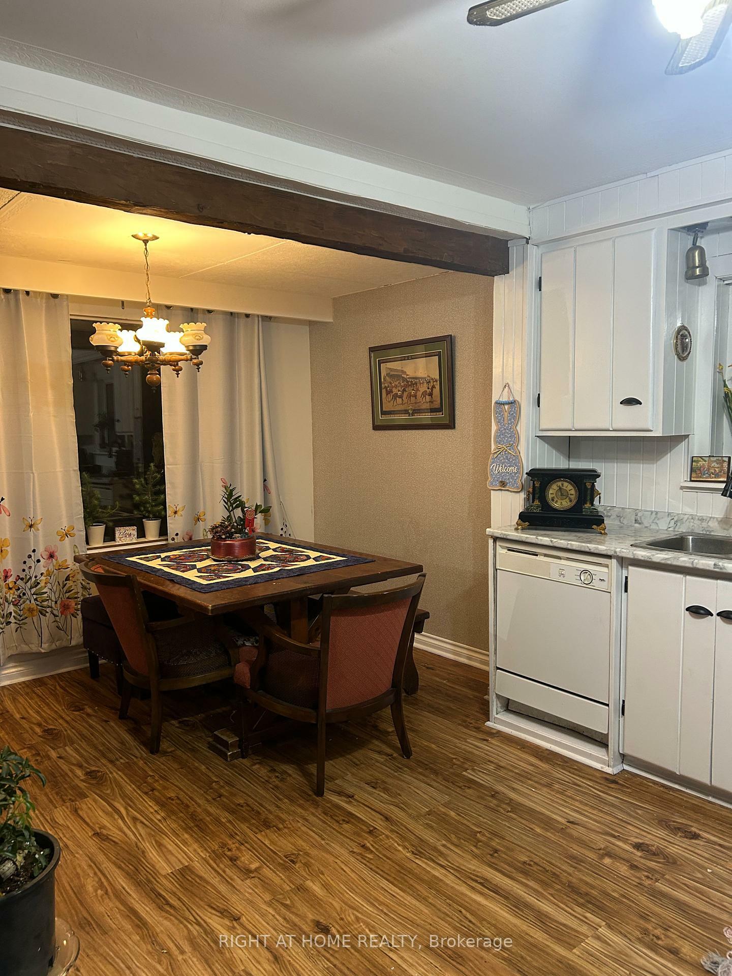 Property Photo: 195 Lakeland Crescent ON L4E 3A4