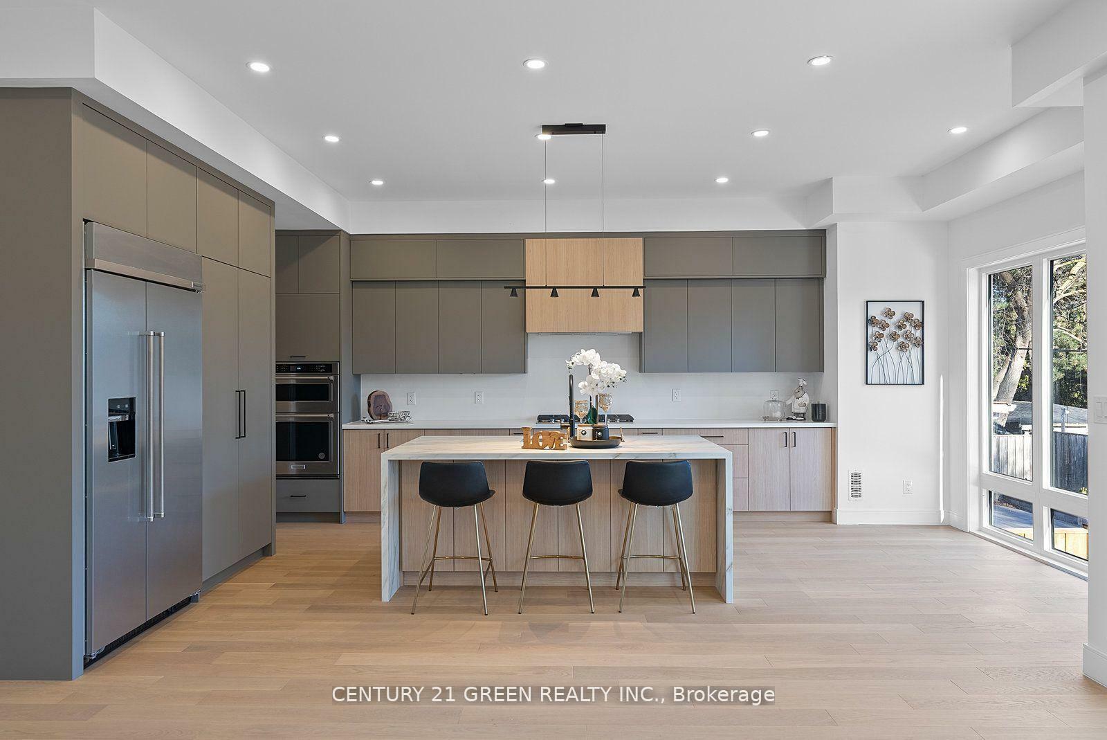 Photo de la propriété: 67 Bexhill Avenue ON M1L 3B7