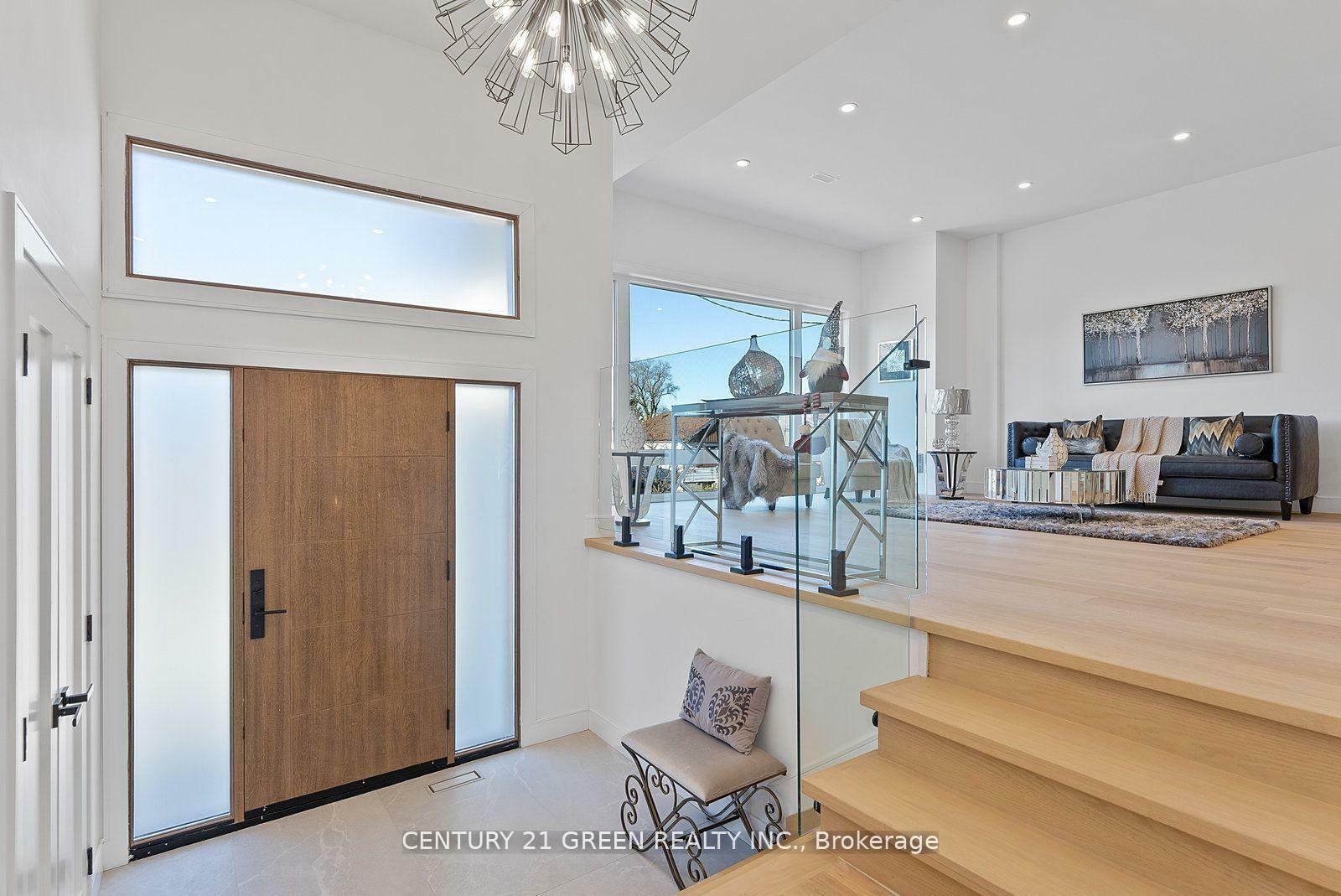Property Photo: 67 Bexhill Avenue ON M1L 3B7