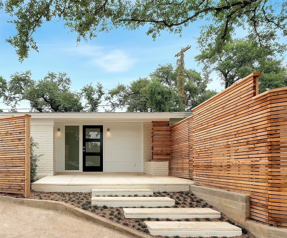 Property Photo:  5706 Highland Hills Circle  TX 78731 