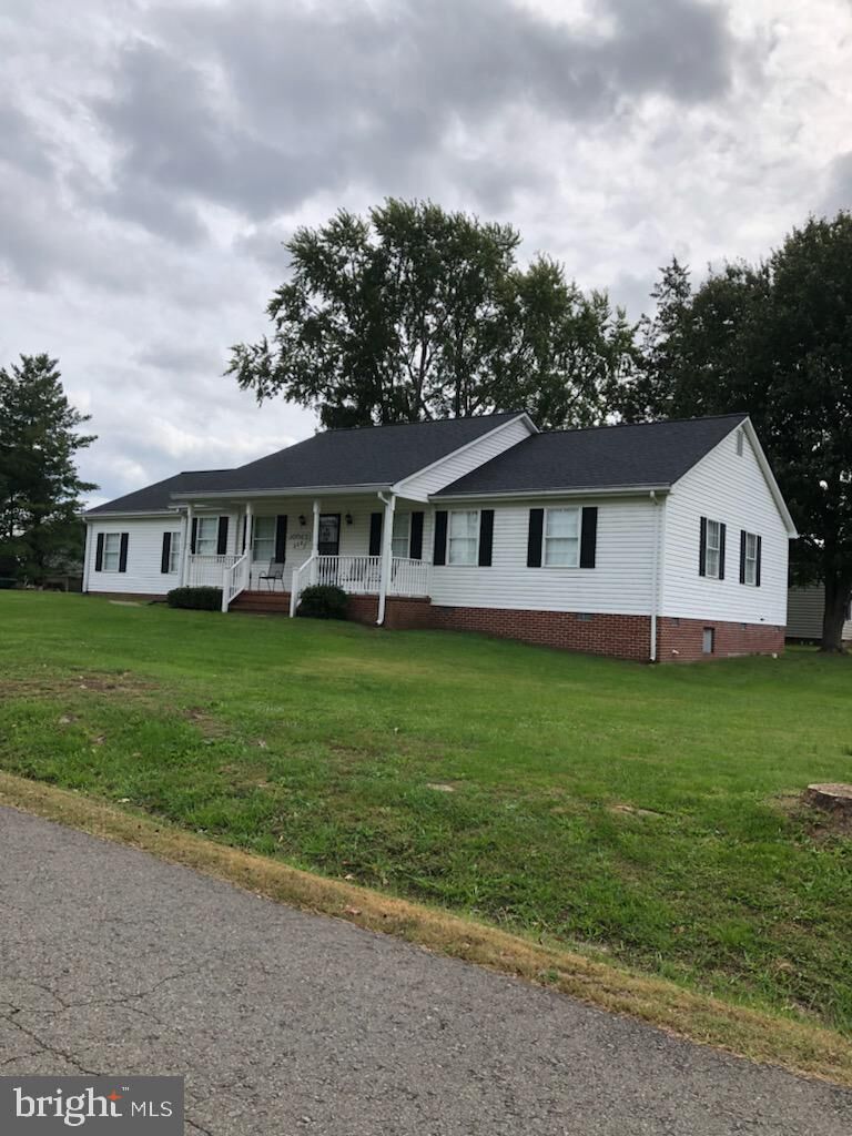 Property Photo: 208 W Washington Street VA 22734