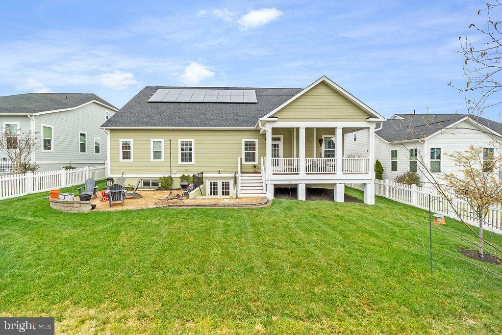 Property Photo: 41043 Rolling Pasture Lane VA 20105